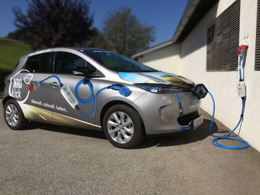 Mobile Ladestation für Renault Elektroauto. Laden Sie einen